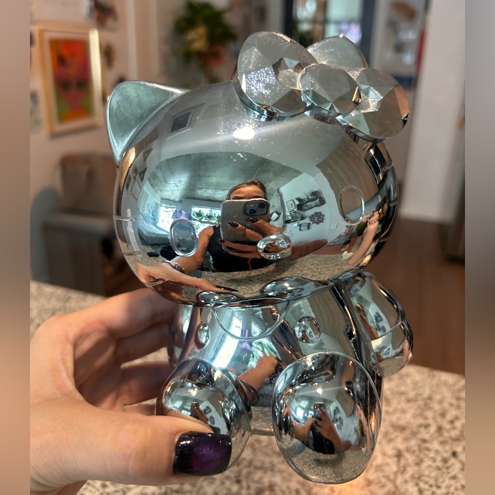 Hello Kitty Sanrio brush holder